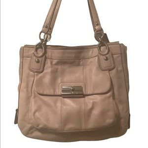 Light dusty pink coach purse